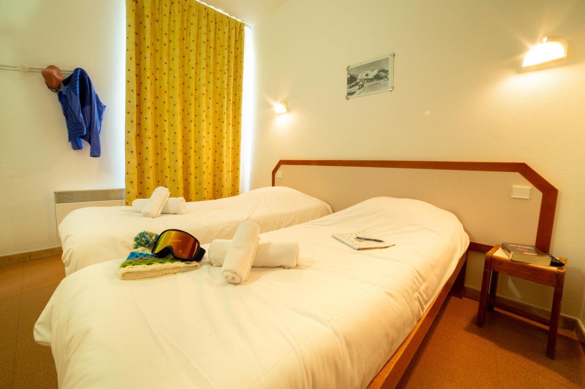 Le Rabuons Hotel แซ็ง เอเทียน เดอ ทิเน ภายนอก รูปภาพ